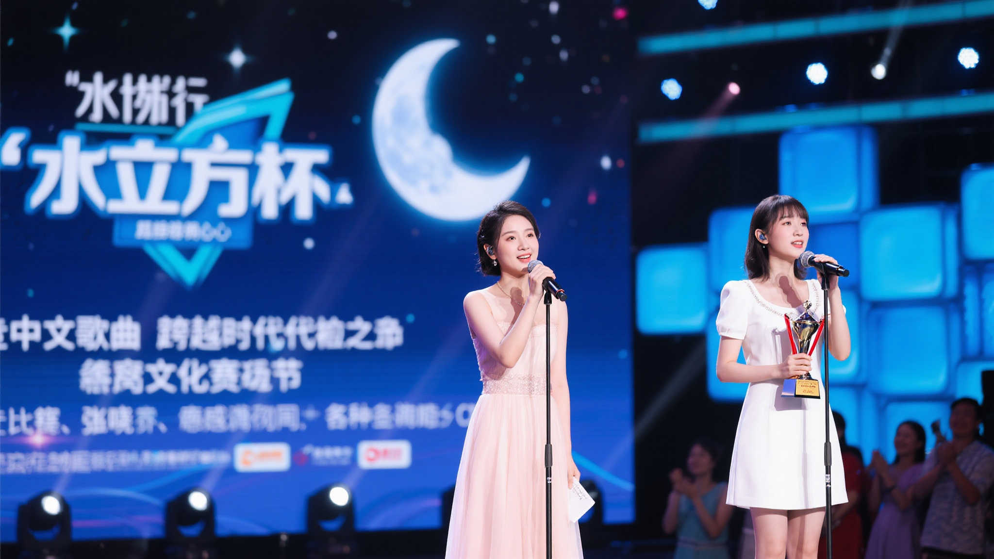 样的教练加